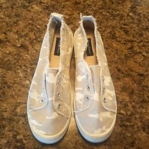 Tommy Bahama Camo Boat Slip Ons